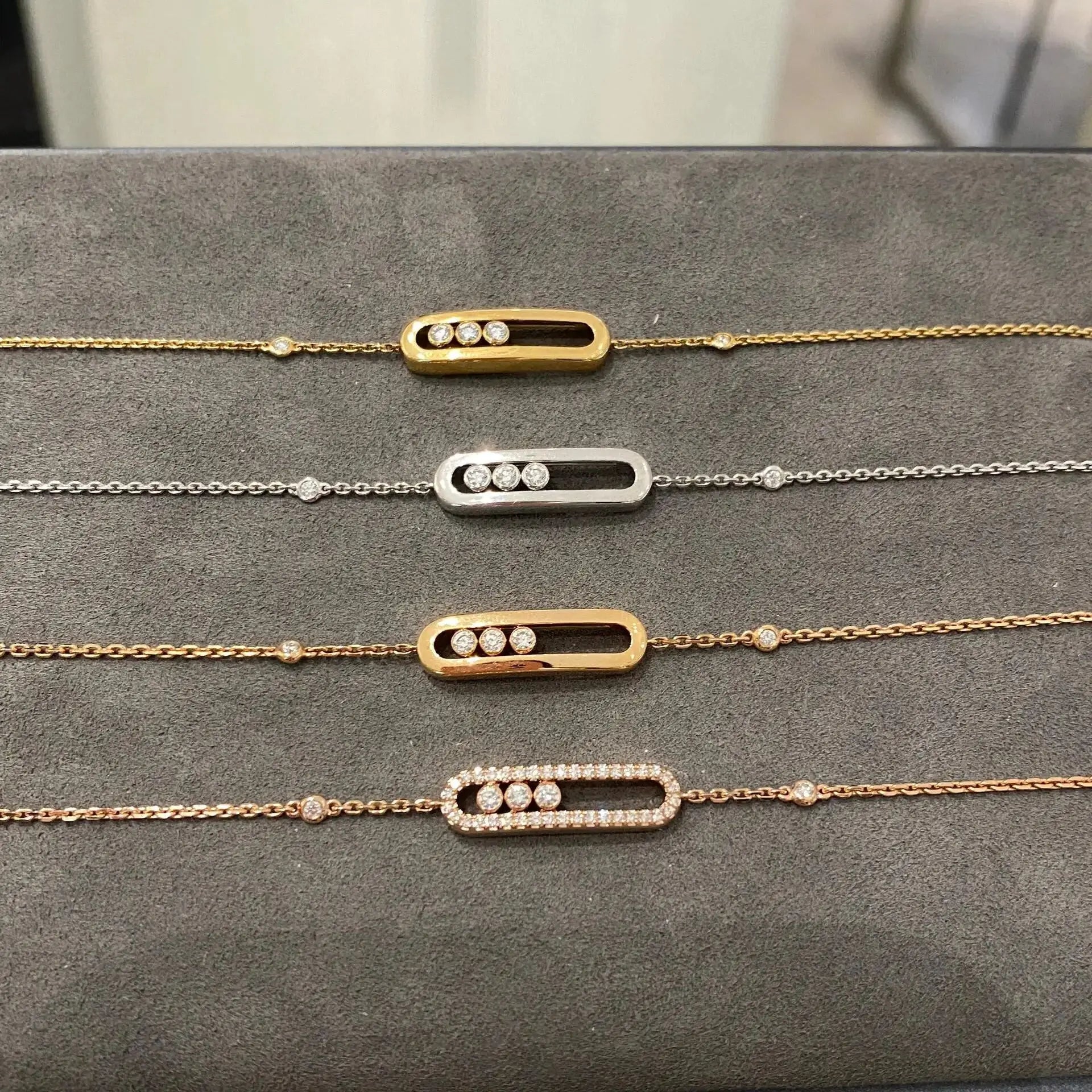 Tre rörliga stenar Moissanite armband för kvinnor