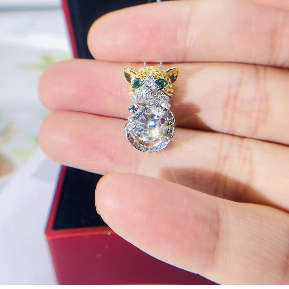 GRA Certifierad 2CT Moissanite Cat Pendel, Färg D, 925 Silver