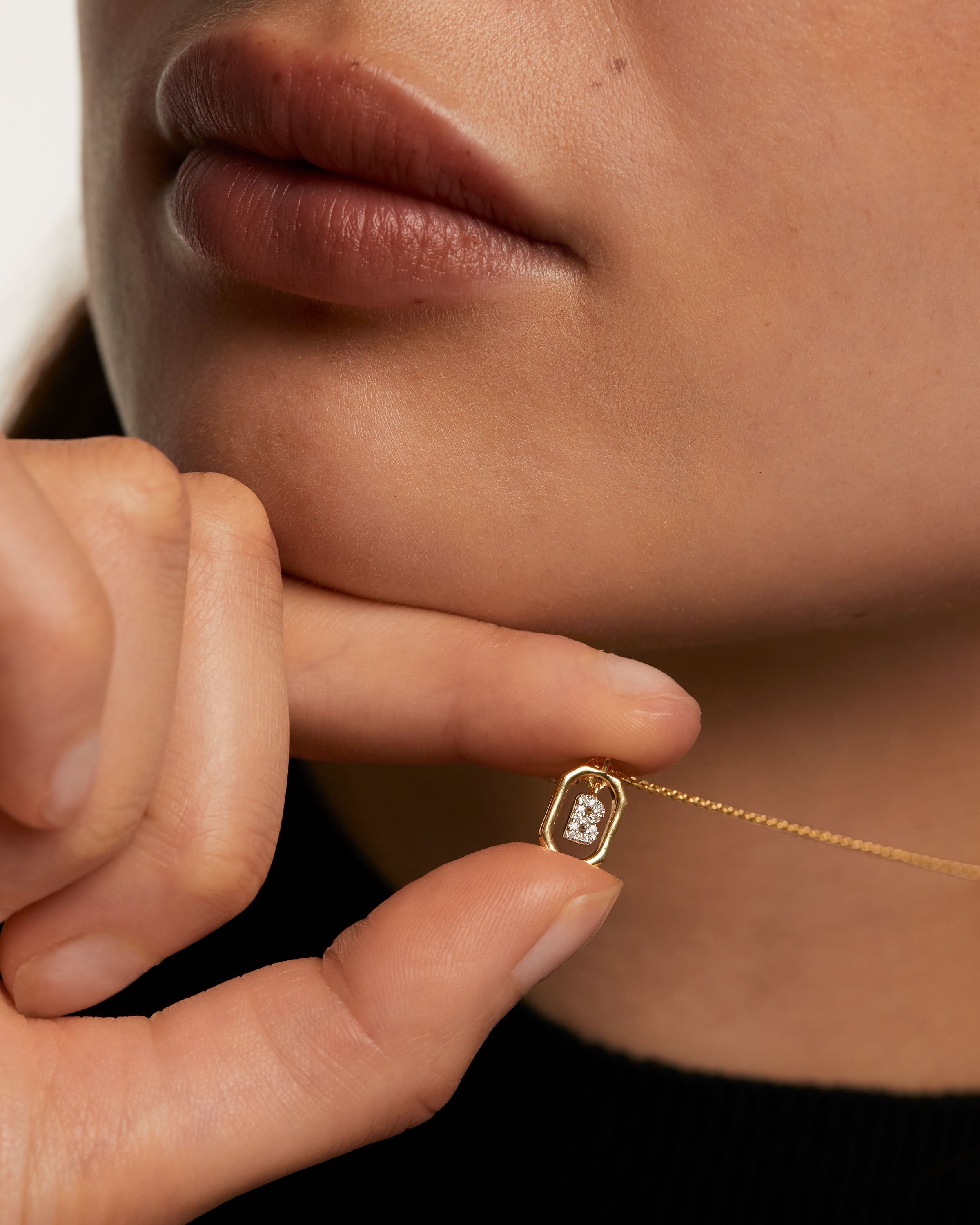 18K guldpläterat A–Z brevhängande halsband i 925 silver