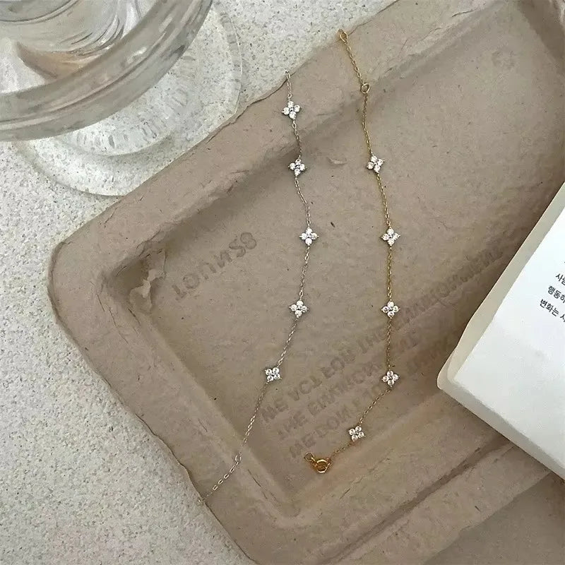 Zirkon fyrbladigt blomsterarmband för kvinnor guld rostfritt stål