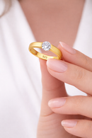 Bague Point d’Éclat – La Beauté en Suspension