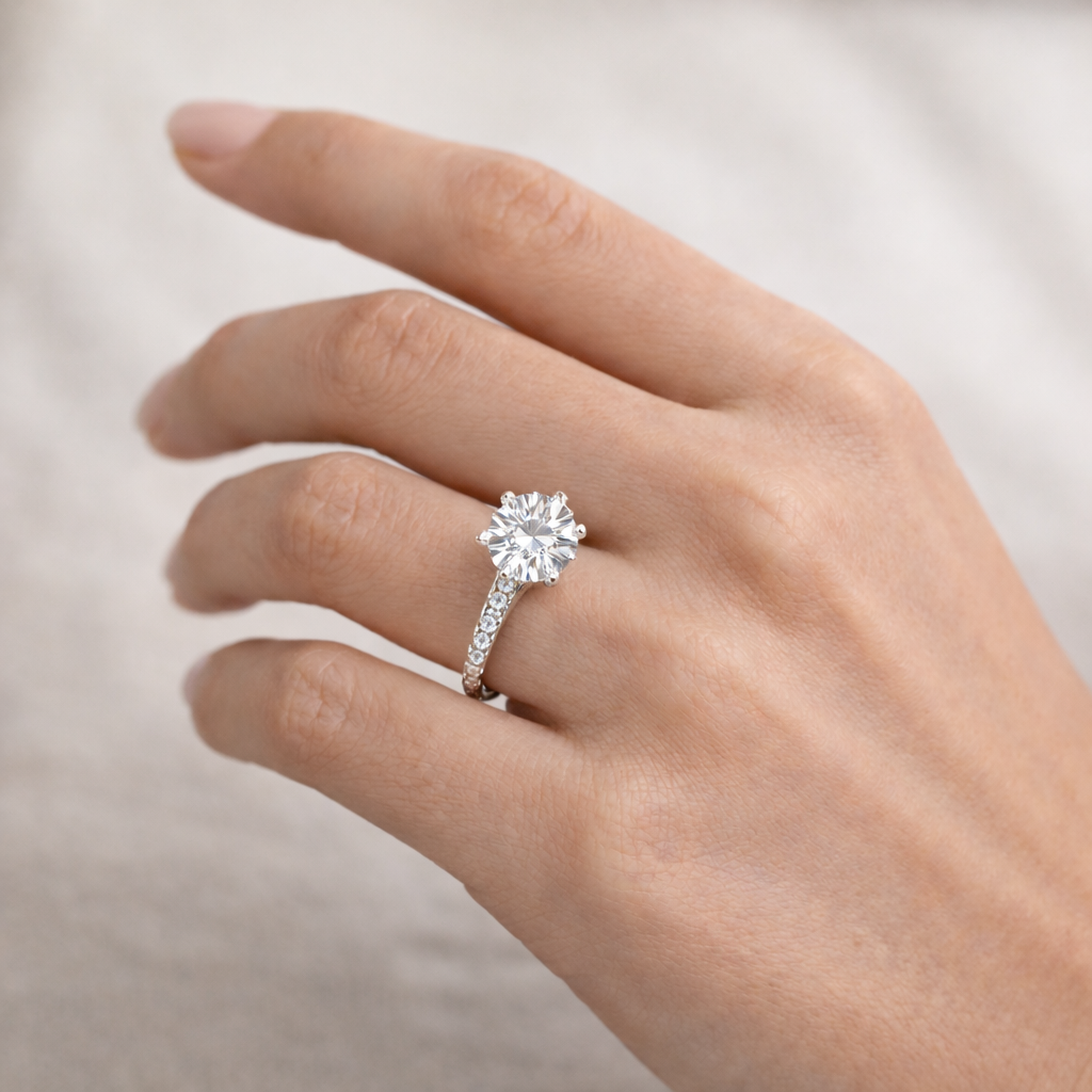 <tc>Halo-ring av ljus – en tidlös briljans</tc>