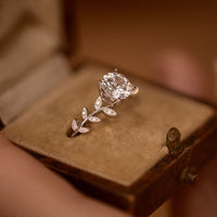 1CT Moissanite Leaf Ring i 925 Silver