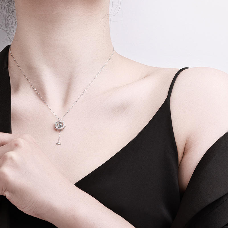 Katthängehalsband & 925 sterlingsilverfisk med moissanit