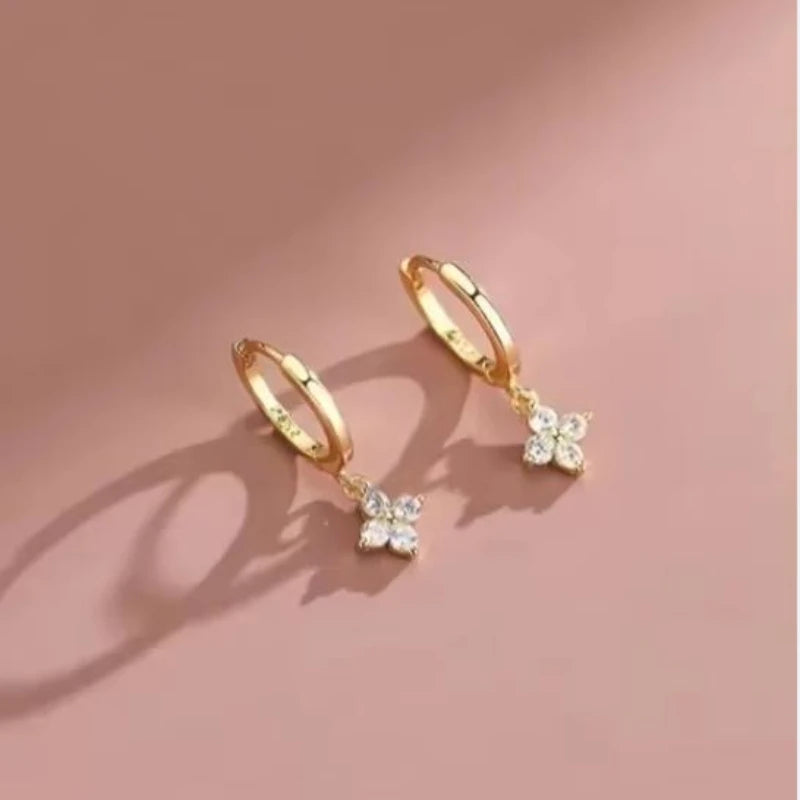 Zirkon fyrbladigt blomsterarmband för kvinnor guld rostfritt stål